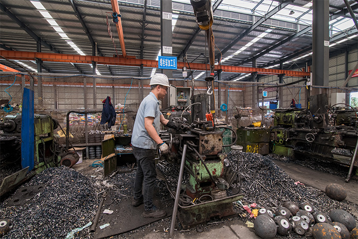 临沂网架配件-螺栓球加工车间