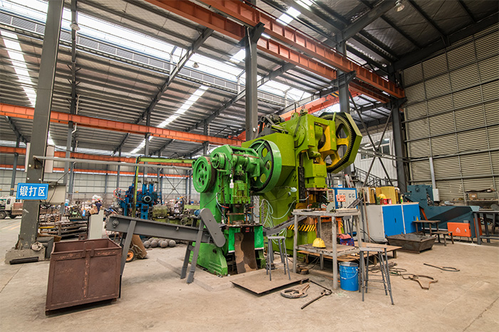 临沂网架配件-锥头加工车间